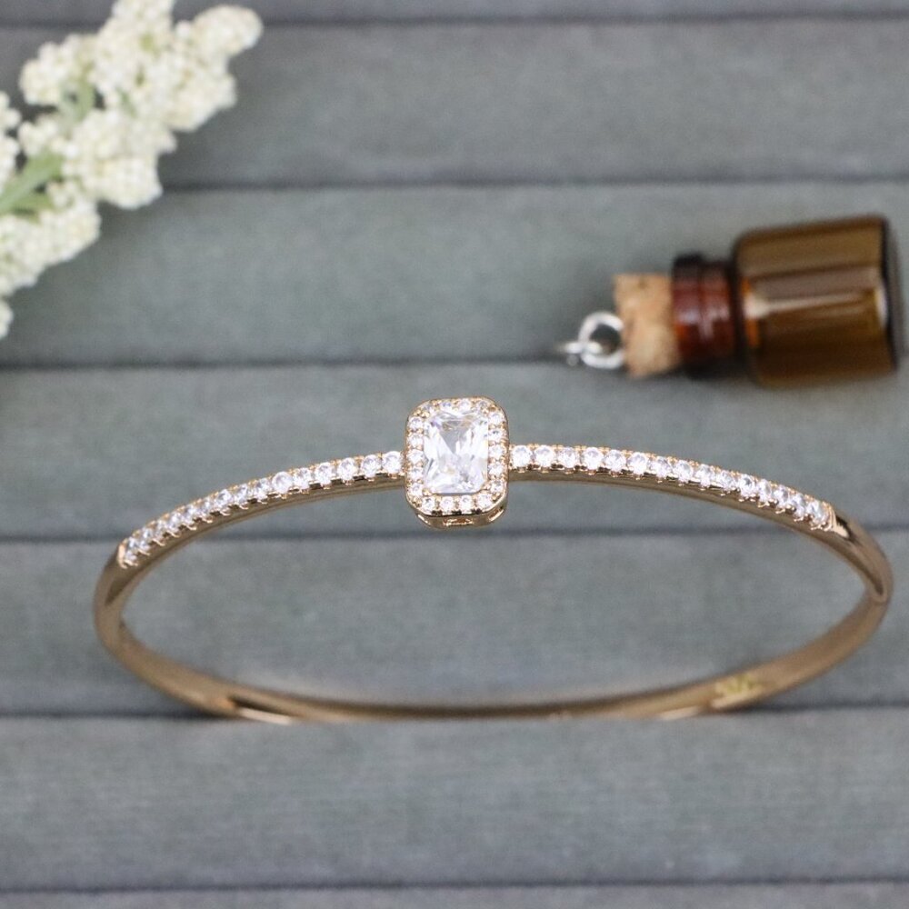 Rose Gold Bangle with Cushion-Cut Center Stone, XPBL0538